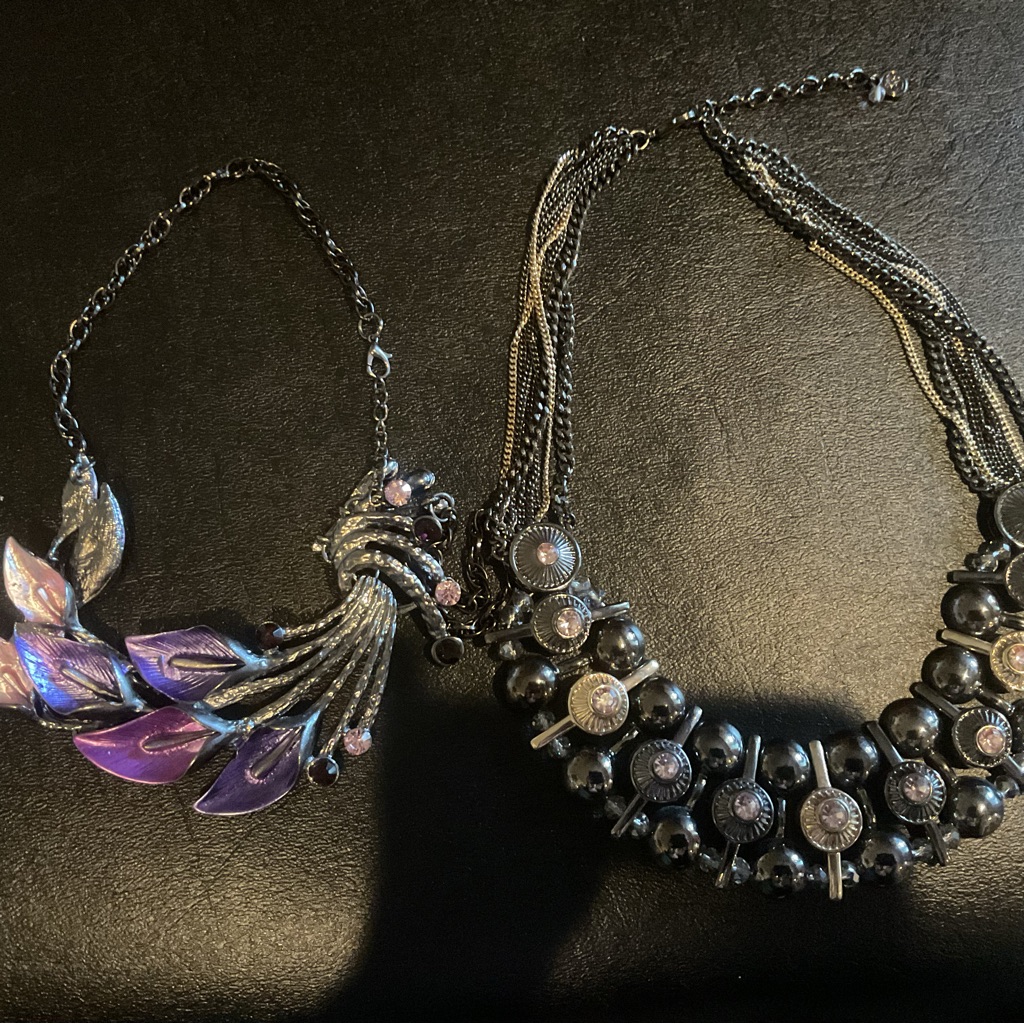 Vintage Necklaces,Formal-Dinner,Evening, Party. Purple/Pink Callies.Vera Wag Gem